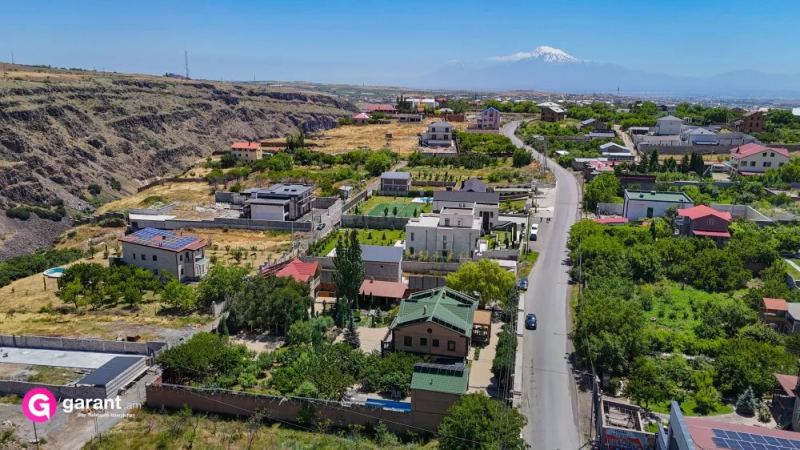 Միջոցառումների վայր՝ 4 ննջասենյակով, 10 հյուրի համար, 2500 մ²