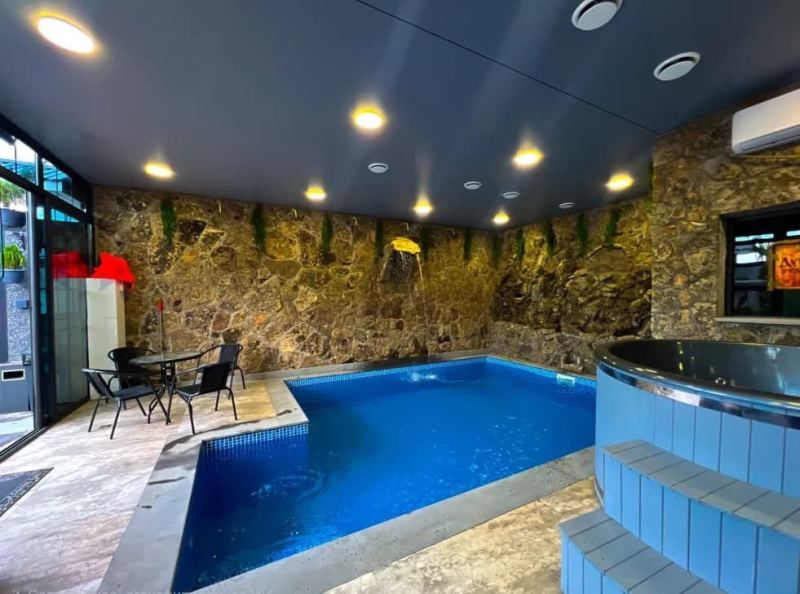 Villa with 4 bedrooms, pool and sauna, for 10 guests, 300 m²