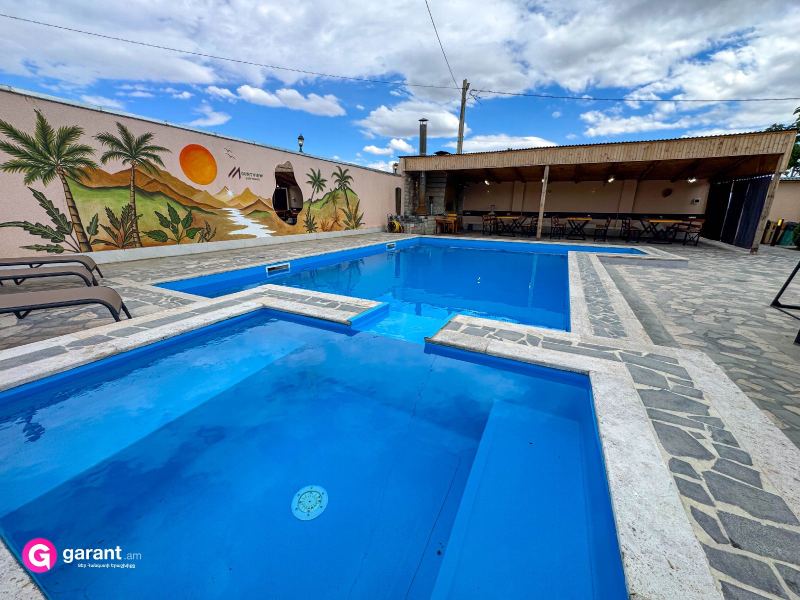 Место для мероприятий с 2 спальнями, для 8 гостей, 950 м²