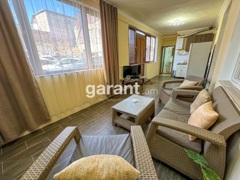 Տուն՝ 2 ննջասենյակով, 6 հյուրի համար, 88 մ²