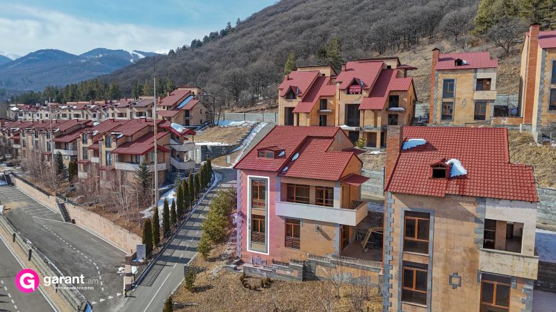 Villa with 5 bedrooms and sauna, for 13 guests, 270 m²