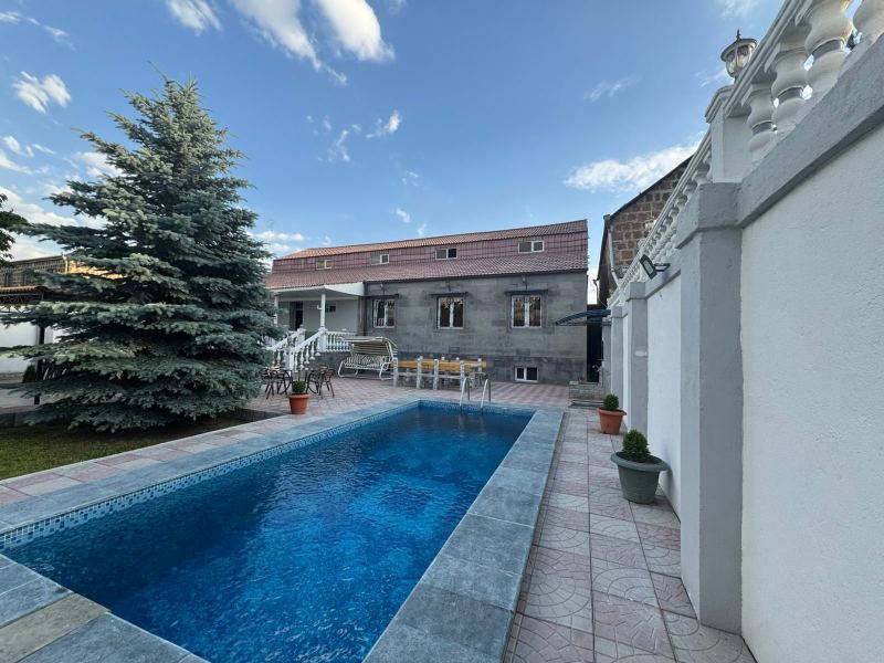 Միջոցառումների վայր, 1 հյուրի համար, 1400 մ²