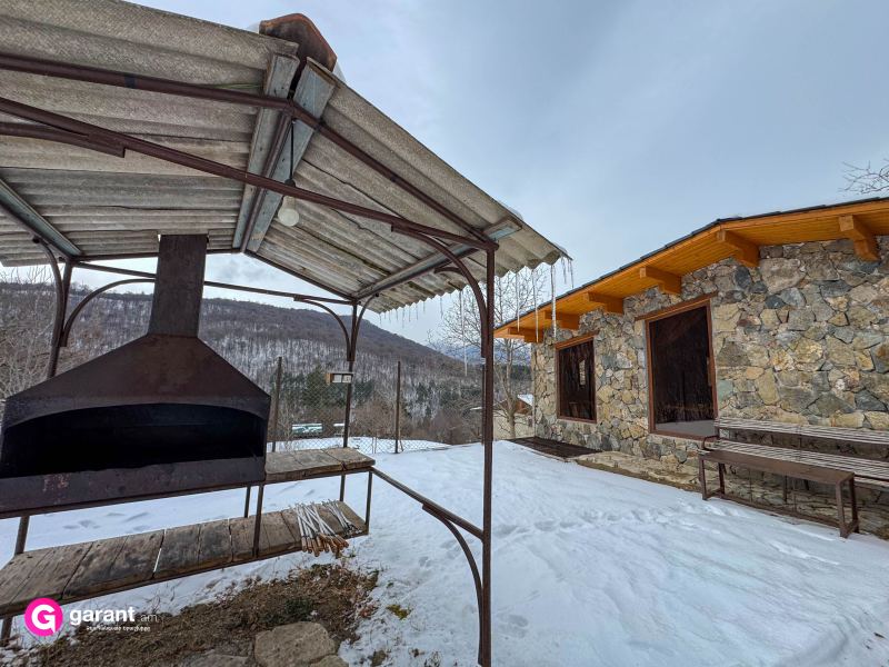 Տուն՝ 3 ննջասենյակով, 6 հյուրի համար, 72 մ²