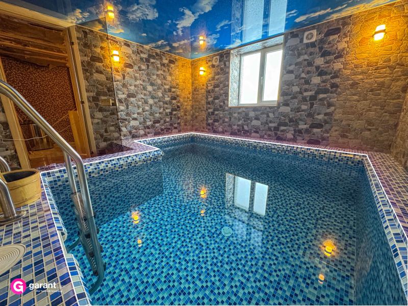 Villa with 9 bedrooms, pool and sauna, for 18 guests, 600 m²