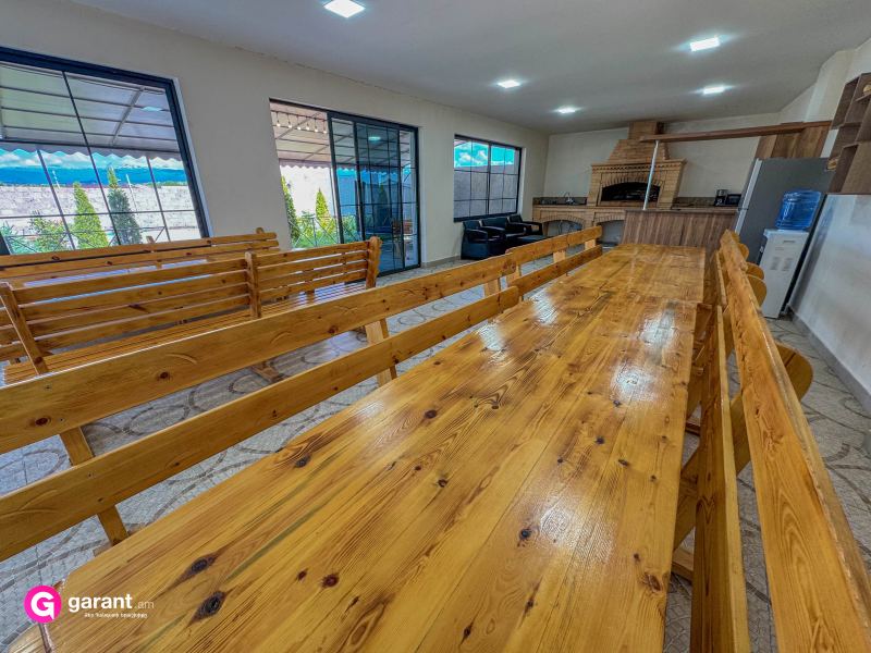 House, for 1 guest, 1500 m²